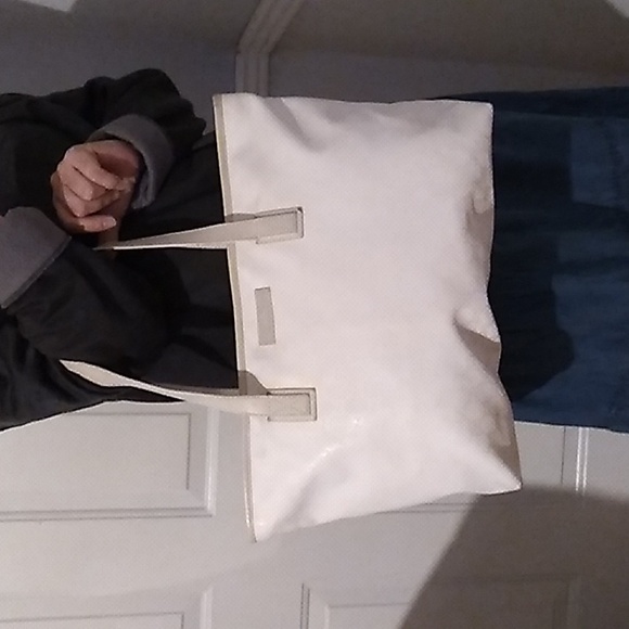 FLASH SALE! Auth Gucci GG Imprime White Supreme Large Tote W Cards - Picture 14 of 15